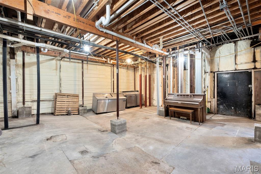 n/a - Commercial Sale