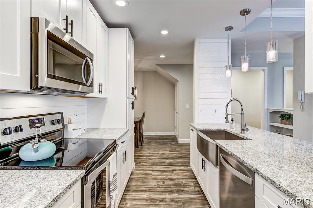 Greenwich Condo 01 Flr 03 - Residential Lease