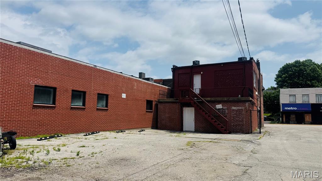 Grand Meramec Park Add - Commercial Sale