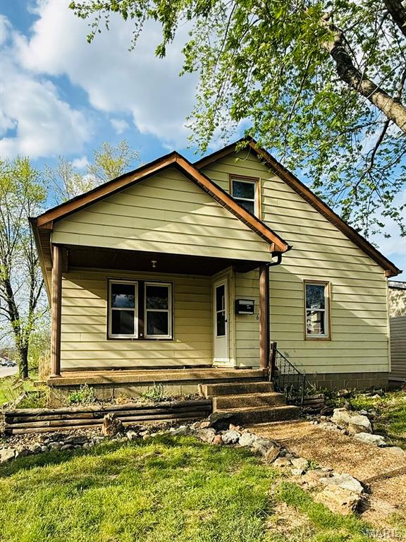 Great opportunity in a growing small town Owensville market! Affordable for one that's looking to make this your own or with investment potential! This 3-bedroom, 1-bath home offers a functional layout, spacious living area, and a generous yard. Located in a quiet neighborhood, this property presents a great opportunity for investors or buyers looking to build equity. With strong rental demand and an attractive price point, this home is a smart addition to any portfolio or a great place to call home! Don’t miss your chance to secure a property with long-term potential.