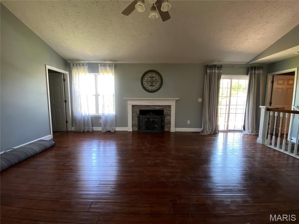 MEADOW WOOD ESTATES - Residential