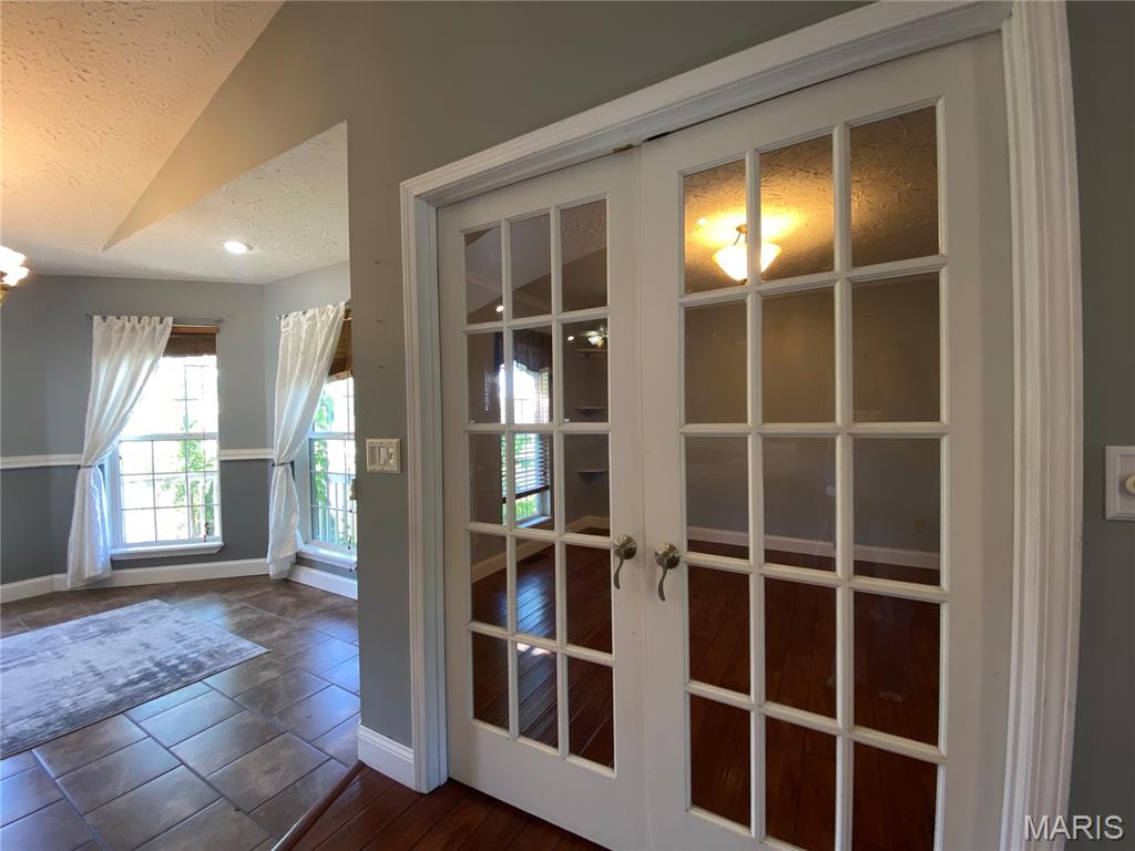 MEADOW WOOD ESTATES - Residential