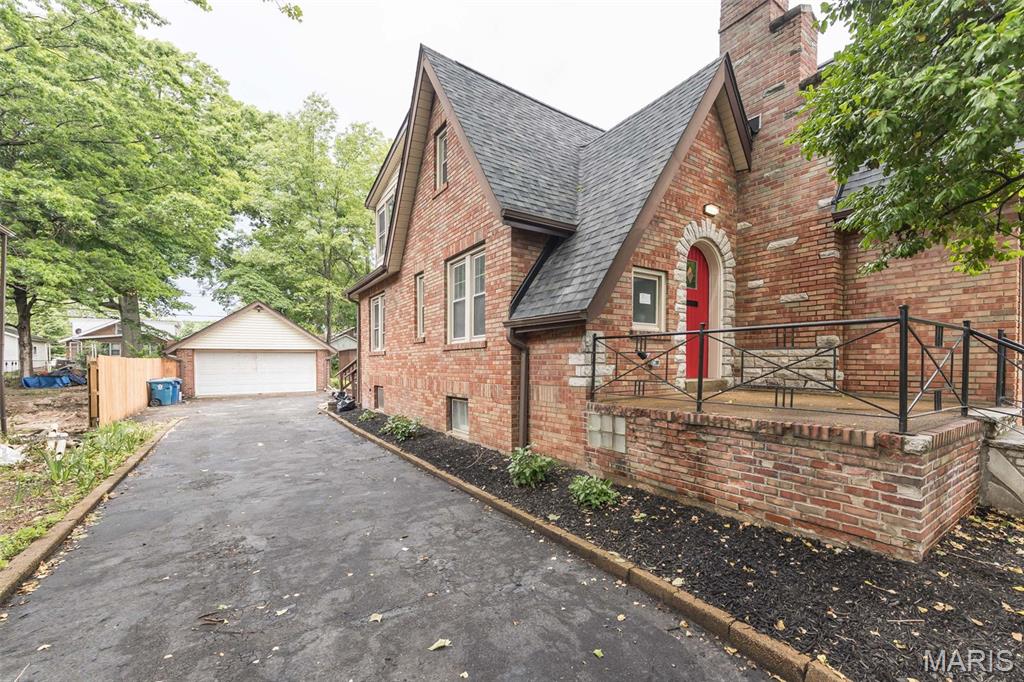 Laughlins Add To Sycamore Hills - Residential