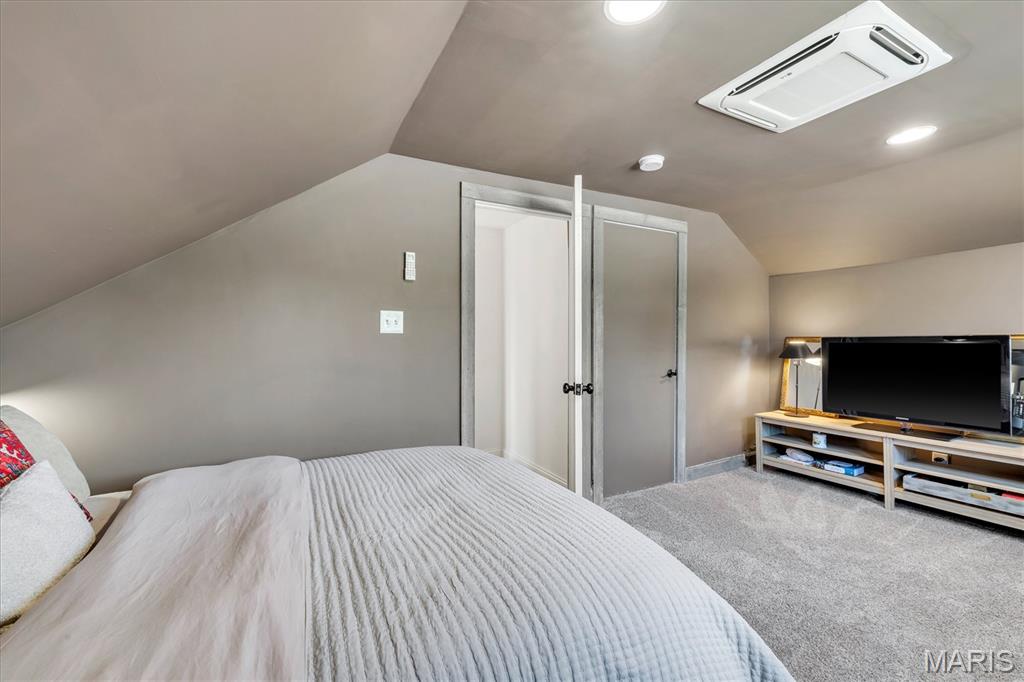 Mc Kenzie Tr - Residential