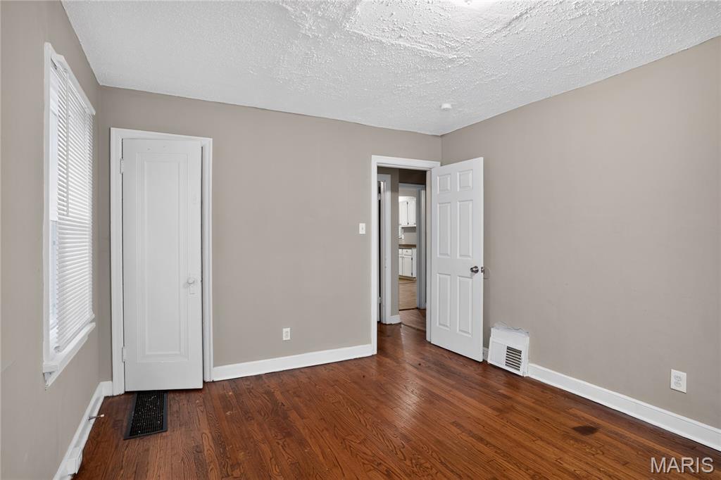 Belle Mead Place Resub Acre Lt 11 - Residential