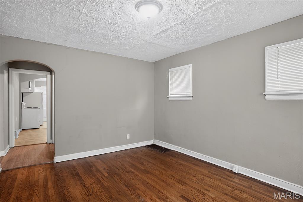 Belle Mead Place Resub Acre Lt 11 - Residential