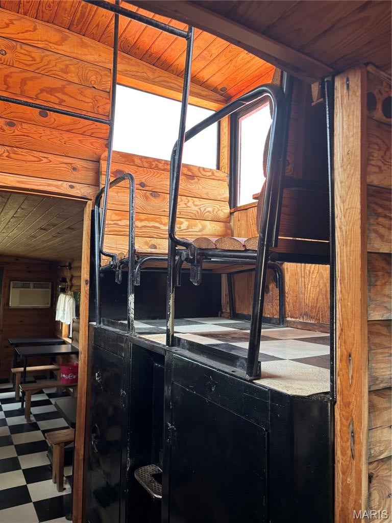 n/a - Commercial Sale