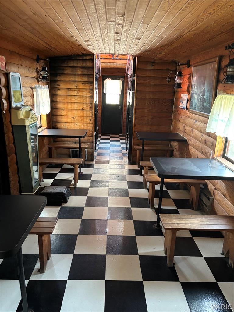 n/a - Commercial Sale