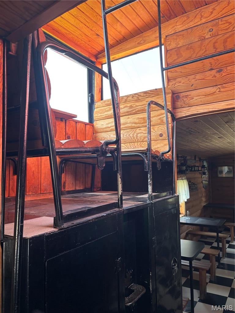 n/a - Commercial Sale