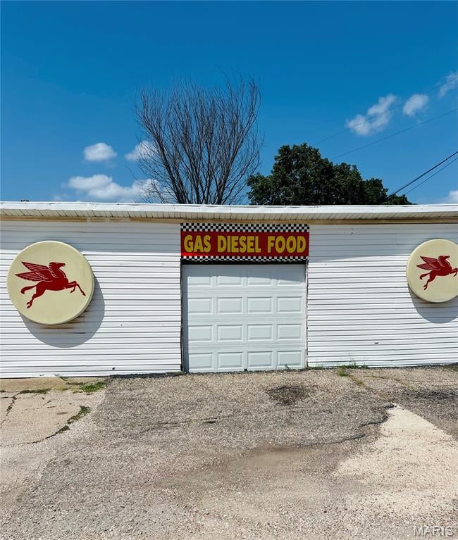 n/a - Commercial Sale