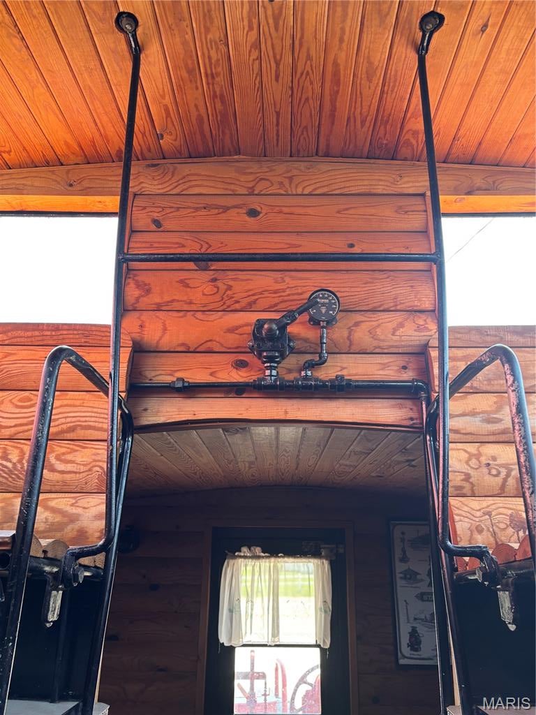 n/a - Commercial Sale