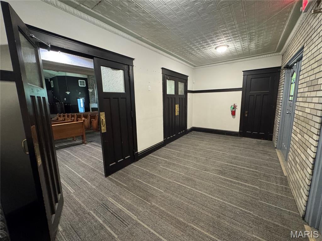 Lac R Tr Add - Commercial Lease
