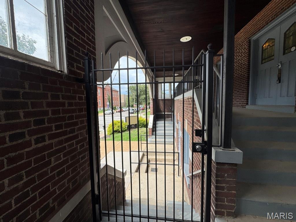 Lac R Tr Add - Commercial Lease