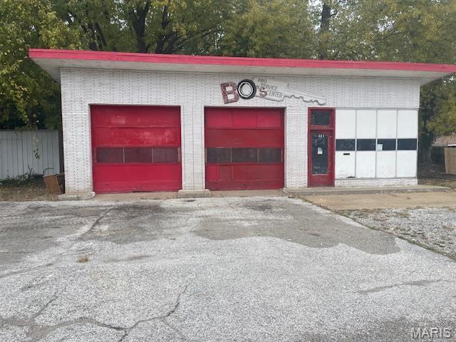 Executor of Estate is not responsible for any inspections or warranties.  Lessee is responsible for verifying MLS information.

No financial information is known due to death of previous owner. Location: Corner Location, High Traffic Count