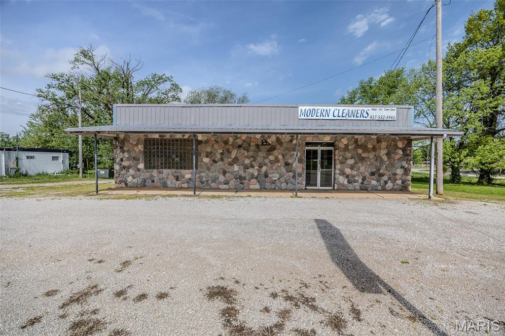 MOTIVATED SELLER!!! BRING ALL OFFERS!!! Prime commercial property in the heart of Lebanon, featuring a 2,950 sq ft building on a 0.50-acre, level lot with 300 feet of road frontage. This high-visibility location offers easy access and is perfect for a wide range of businesses, including retail, office space, restaurant, or automotive use. The flat lot is ideal for development or modification, with ample parking and all major utilities available. Zoned for commercial use, this property offers an unbeatable location with endless potential. Don’t miss this rare opportunity! Location: High Traffic, Hwy/Interstate Frontage.