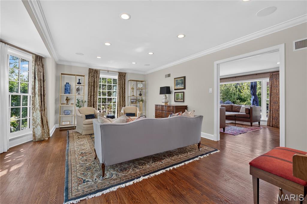 Davis Place - Residential