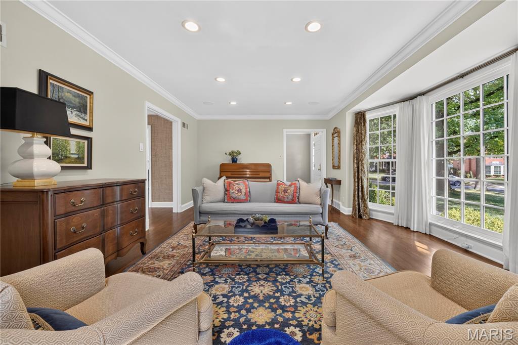 Davis Place - Residential
