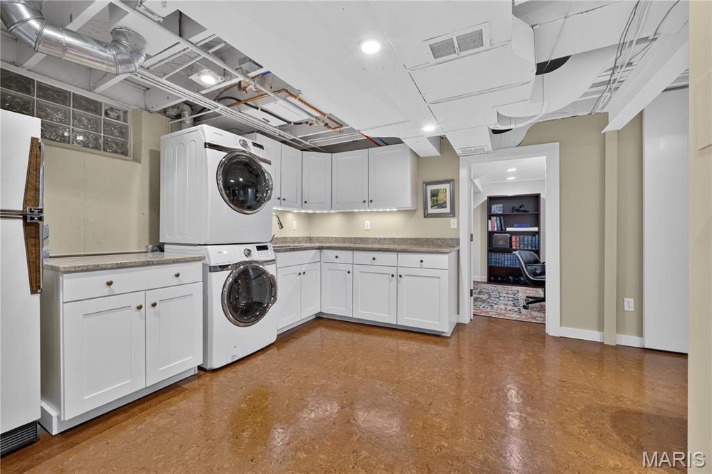 Davis Place - Residential