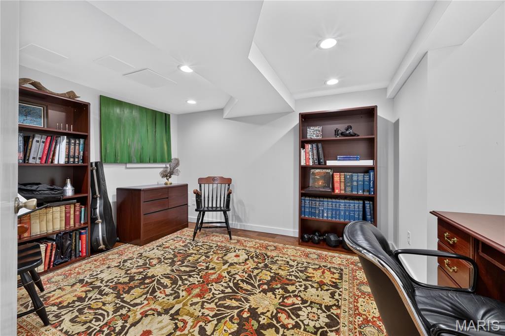 Davis Place - Residential