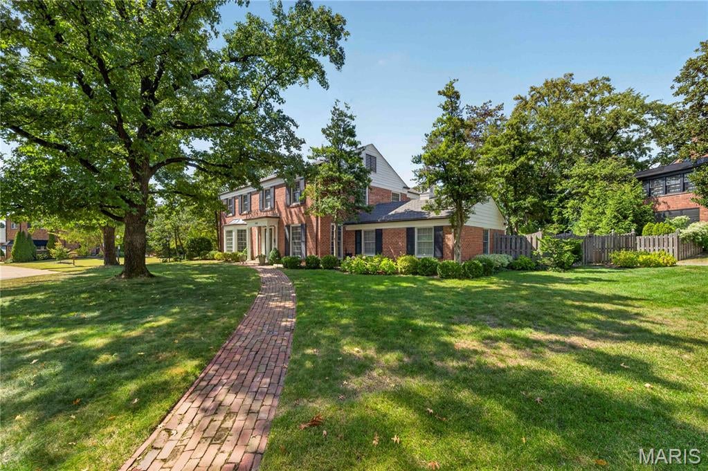 Davis Place - Residential
