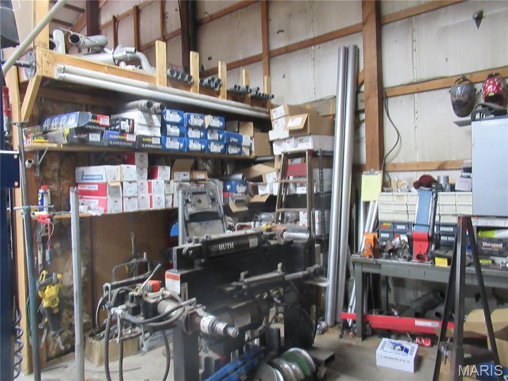 Freeman and Crow Acres - Commercial Sale