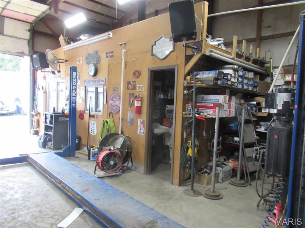 Freeman and Crow Acres - Commercial Sale