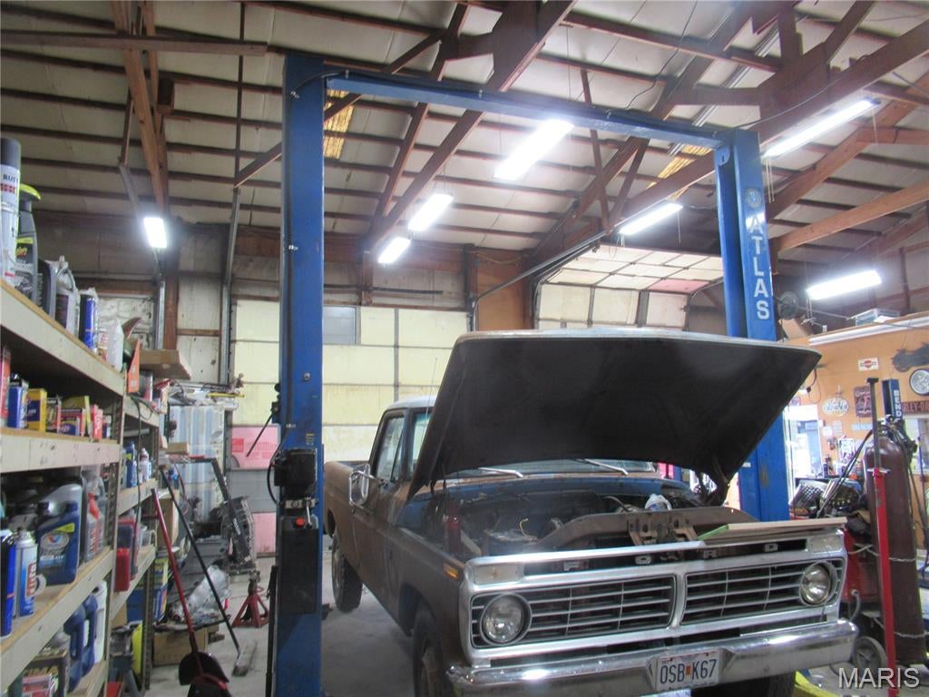 Freeman and Crow Acres - Commercial Sale