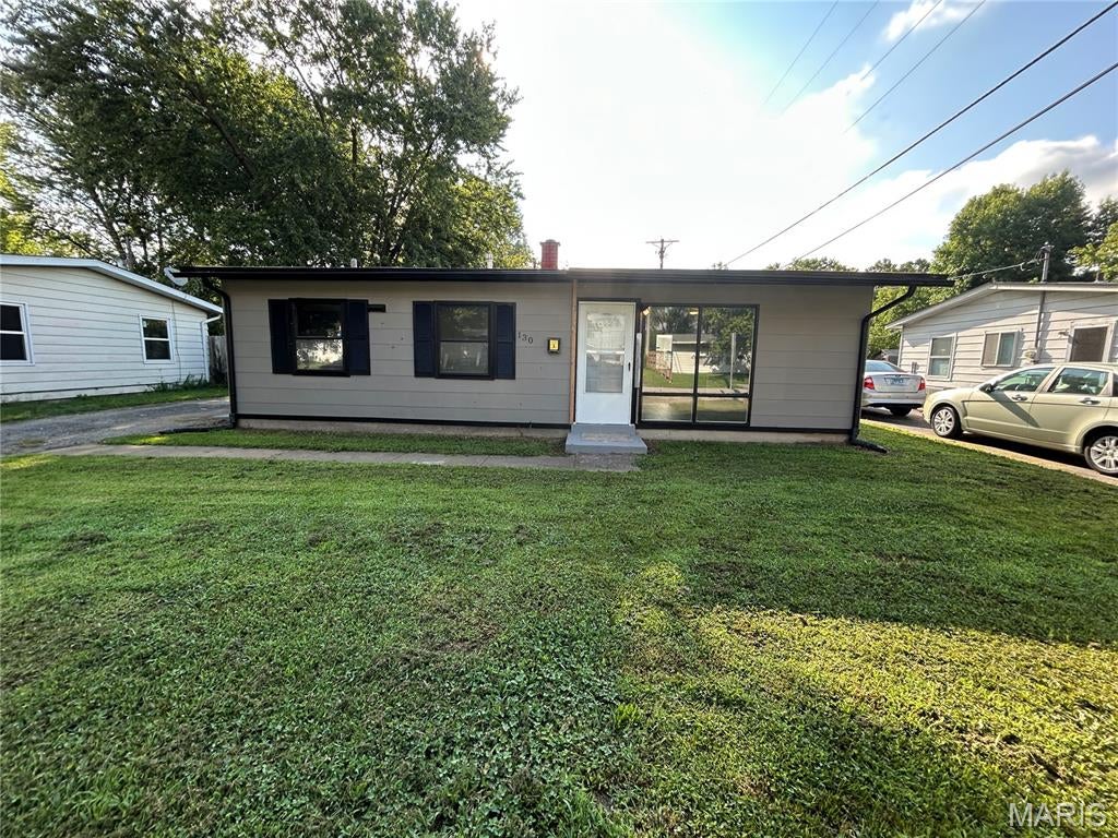 3 bedroom 1 bath home. Fresh renovation just completed. Add this to your portfolio today. Close to Shopping Areas, Schools, Public Transportation and Interstate Highways. This is a Must See!!!!! Buyer to verify all Listing data including but not limited to sq. ft., measurements, features, lot size, taxes/exemptions, schools and etc.
