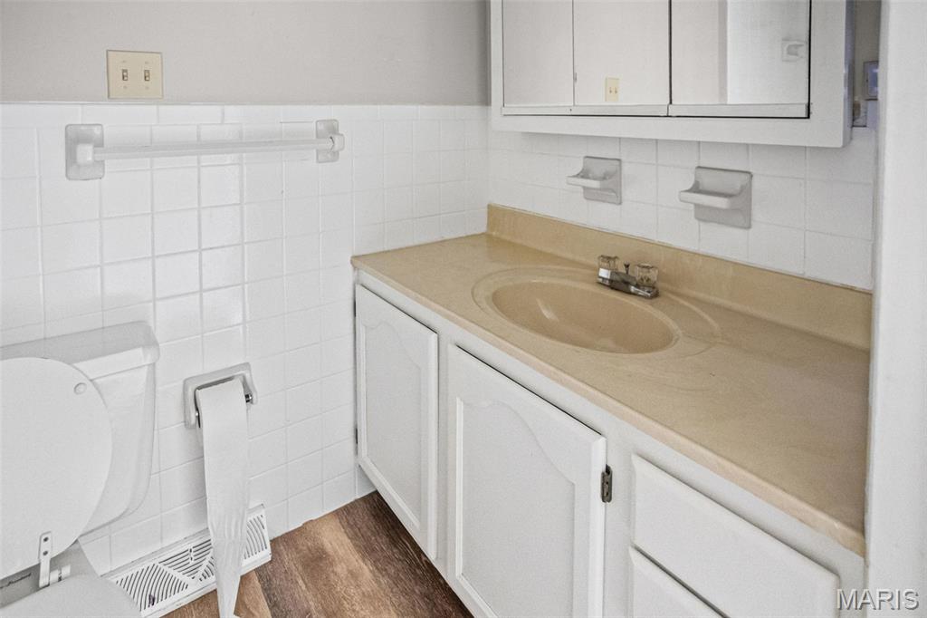 Knollwood Heights 1st Add - Residential