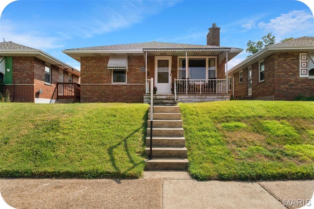 OPEN HOUSE SUNDAY 9/20 1-3pm! Location, charm, & opportunity—this South City bungalow has it all! Tucked along the sleepy end of Hampton Avenue, this 2-bedroom, 1-bath home puts you right where you want to be- with quick access to major highways, neighborhood restaurants, parks, shopping, & everything that makes South City so easy to love. Plus, off-street parking is a major bonus!
Step inside to find newer hardwood floors throughout, updated windows, and a freshly painted sunroom that adds a bright, inviting space for morning coffee, happy hour, or simply relaxing. The darling vintage kitchen and bathroom bring plenty of character & old-school St. Louis charm. Downstairs, the basement features tall ceilings and tons of usable space for storage, hobbies, a home gym, or future finishing potential.
Out back, the large, flat yard is ready for summer BBQs, gatherings, gardening, pets, or whatever your outdoor lifestyle calls for. The combination of a convenient location, manageable size, classic mid century modern charm, & flexible basement space makes this a fantastic opportunity.
Whether you're a first-time buyer looking for a home with personality or an investor searching for a prime rental, 6916 Hampton is a property worth a look. Come see the possibilities!