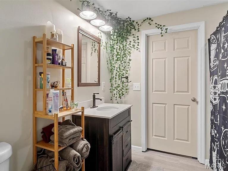 THE ESTATES AT PRAIRIE CROSSING - Residential Lease