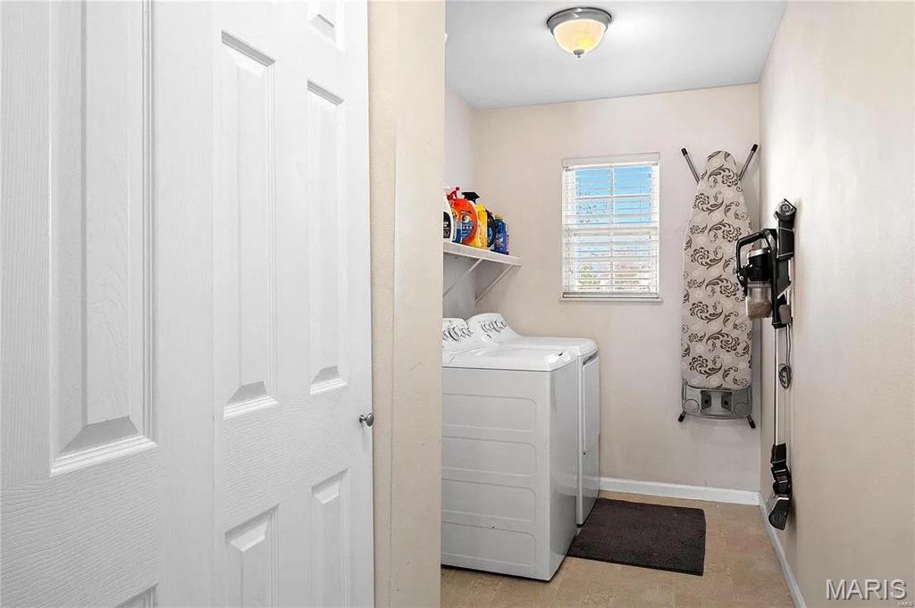 THE ESTATES AT PRAIRIE CROSSING - Residential Lease