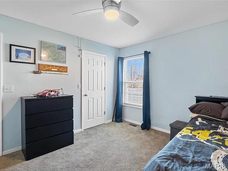 THE ESTATES AT PRAIRIE CROSSING - Residential Lease