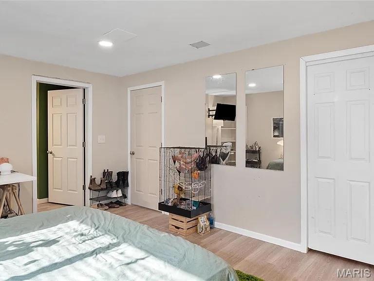 THE ESTATES AT PRAIRIE CROSSING - Residential Lease