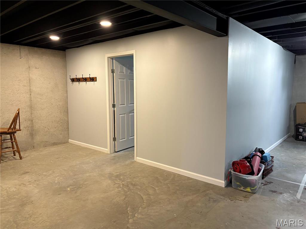 THE ESTATES AT PRAIRIE CROSSING - Residential Lease