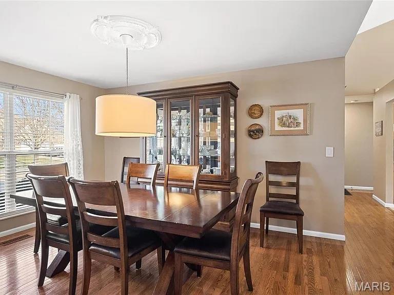 THE ESTATES AT PRAIRIE CROSSING - Residential Lease