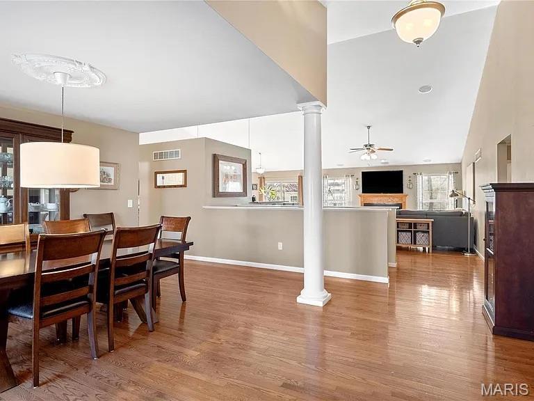 THE ESTATES AT PRAIRIE CROSSING - Residential Lease