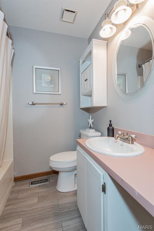 Cross Creek Condo Ph One Area - Residential