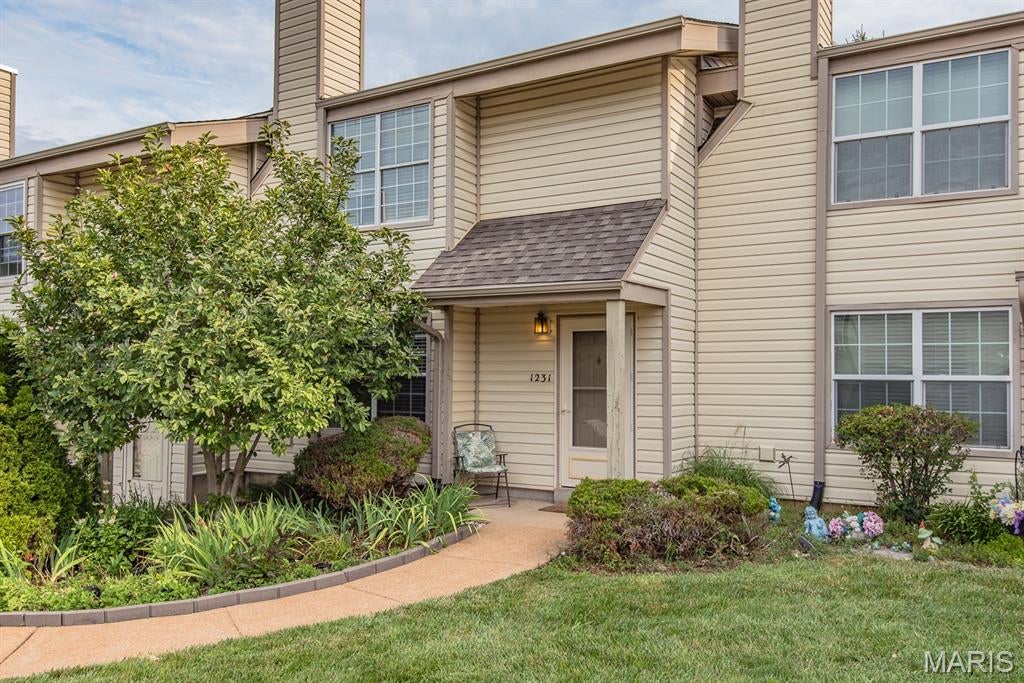 Cross Creek Condo Ph One Area - Residential
