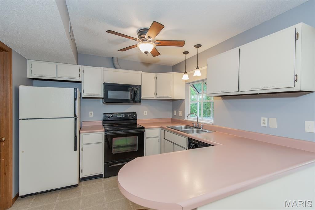 Cross Creek Condo Ph One Area - Residential