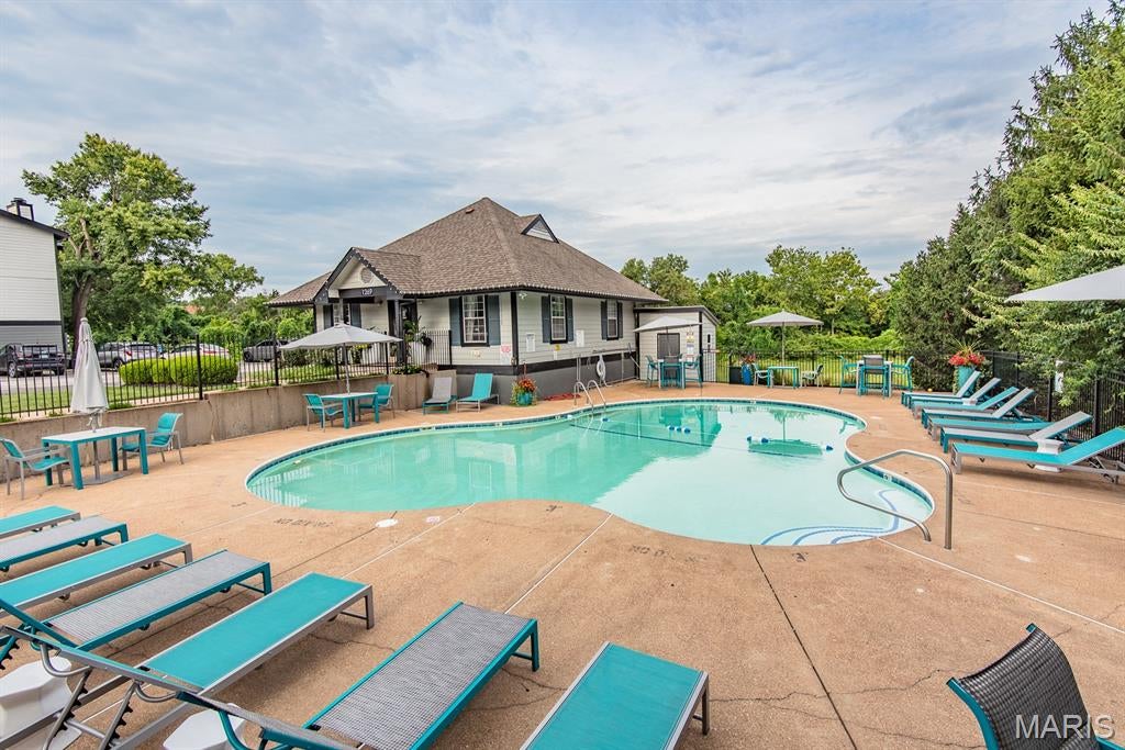 Cross Creek Condo Ph One Area - Residential