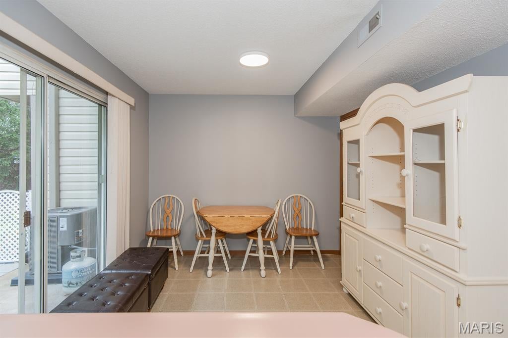 Cross Creek Condo Ph One Area - Residential