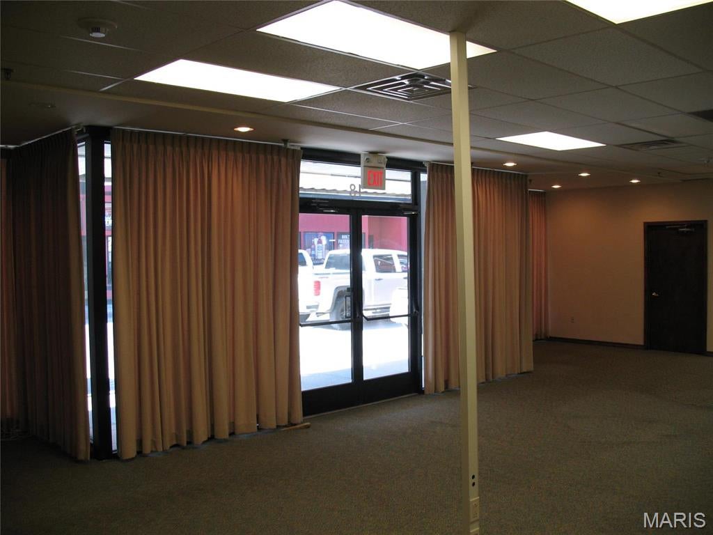 0000 - Commercial Sale