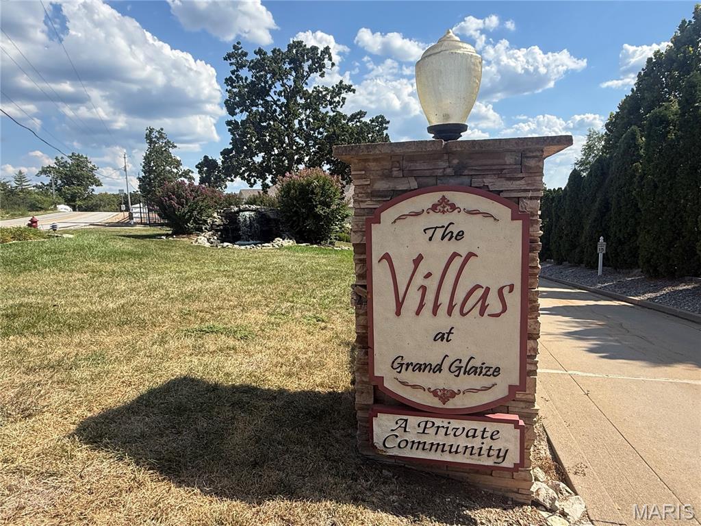 Villas At Grand Glze - Residential