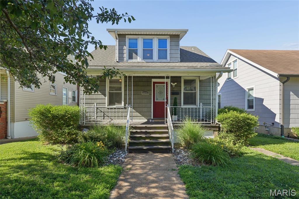 Character abounds in this South City home! The most charming front porch welcomes you into the main floor where you will find spacious living and dining rooms, an updated kitchen and one bedroom and full bathroom. The main floor offers efficient living with a simple layout, tons of natural light and the charm of the wood floors and original stained glass windows. The second floor offers endless possibilities with tons of space--bedroom, living, office, gaming, workout and the list of options goes on!
Head out back to one of the home's greatest features, the new deck and large fenced yard! The current owner enjoyed raising chickens and spending time gardening. 
Conveniently located near shops, restaurants, parks and transit, this house really has it all! Whether you're looking for your first home or an investment property, this is the one!