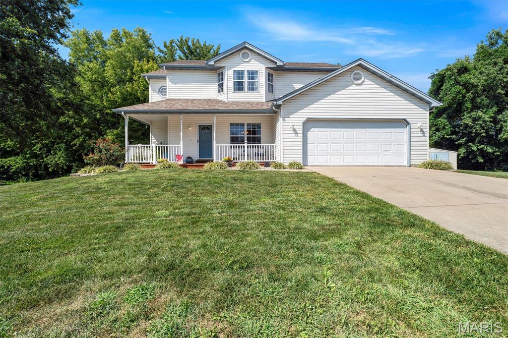 Welcome to this beautifully maintained 3-bedroom, 3-bathroom home offering a spacious layout, thoughtful updates, and plenty of room to live and entertain. Centrally located off Hartman Lane, this home is convenient to Highway 64, Fairview Heights, and O’Fallon, and is just 15 minutes from Scott AFB.
The main level features updated flooring, ceramic tile flooring in the bathrooms, and new ceiling fans throughout. A cozy gas fireplace creates a warm and inviting focal point in the living area. A versatile loft overlooks the two-story foyer and provides a perfect place for a home office or additional playroom. The well-appointed kitchen offers a large pantry for exceptional storage, while the primary suite provides added convenience with two generously sized closets. Downstairs, the basement is partially finished with a bonus room and lots of storage space. Bathroom plumbing is already completed, offering additional potential for a future finished living or recreation space.
Outside, enjoy a large lot with a dedicated dog run, storage shed, and plenty of room for outdoor activities, gardening, or entertaining. The 2024 water heater adds peace of mind to this move-in-ready home. With its spacious floor plan, desirable features, and versatile indoor and outdoor spaces, this home is ready to welcome its next owner. Information pulled from various sources. Buyer to verify MLS data.