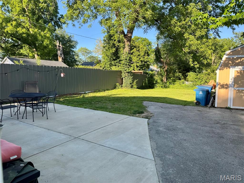 Laughlins Add To Sycamore Hills - Residential