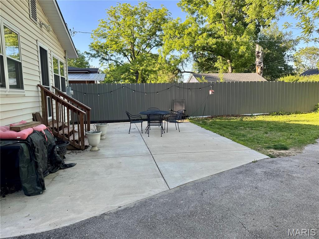Laughlins Add To Sycamore Hills - Residential