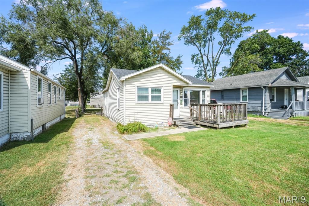 Welcome home to this charming 2-bedroom, 1-bath home offering a comfortable and functional layout. Recent updates include new bathroom flooring, adding a fresh touch to the space. The home has also passed occupancy, making it ready for its next owner!

Whether you're a first-time homebuyer, looking to downsize, or searching for an investment opportunity, this home offers plenty of potential. Schedule your showing today and see all it has to offer!

Buyer to independently verify all MLS information, including but not limited to square footage, room measurements, lot size, taxes, and school district.