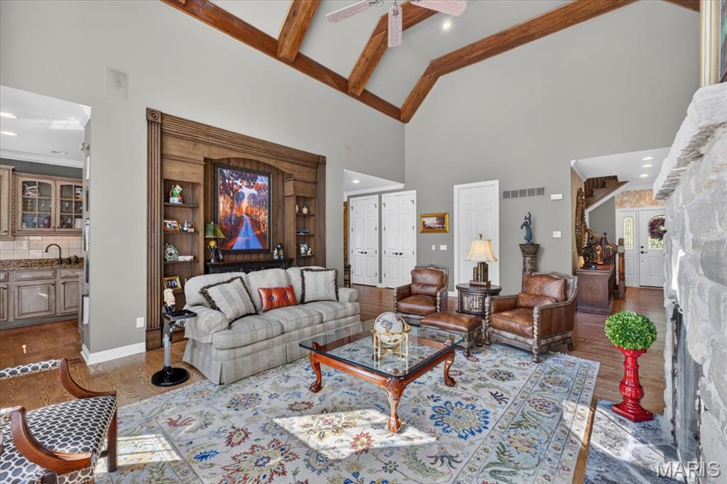 Villas - Residential